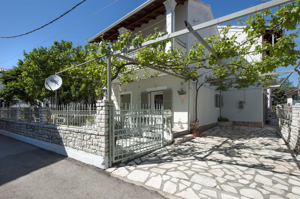 The Orange Garden Apartment Kassiopi Ngoại thất bức ảnh